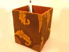 Classic Leaf Pen Holder